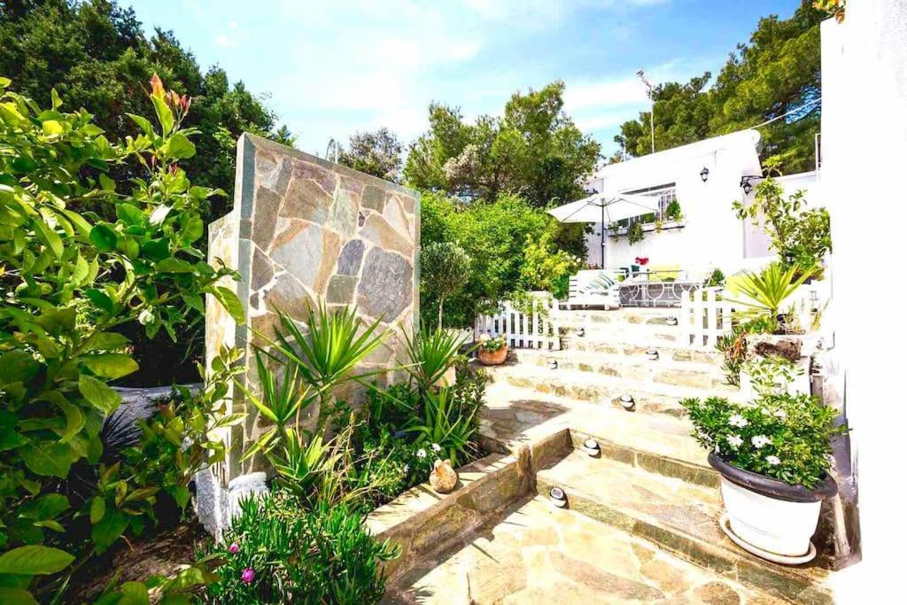 Cute Tiny House Vila Rafína Exterior foto